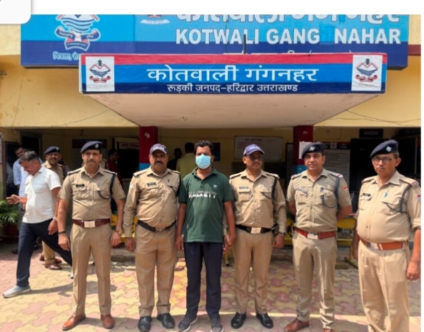 दो सगी बहनों की हत्या कर जीजा को किया गंभीर रूप से घायल