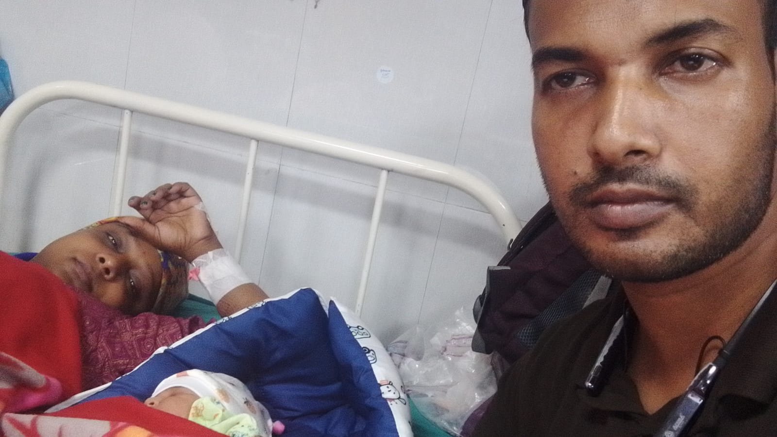 प्रसूति (डिलीवरी) के बाद परिजनों को कागजी पर्चे पर नवजात का लिंग 'बेटा' (मेल) लिखकर दिया गया था, लेकिन जब बच्चा सौंपा गया तो वह 'बेटी' (फीमेल) थी।