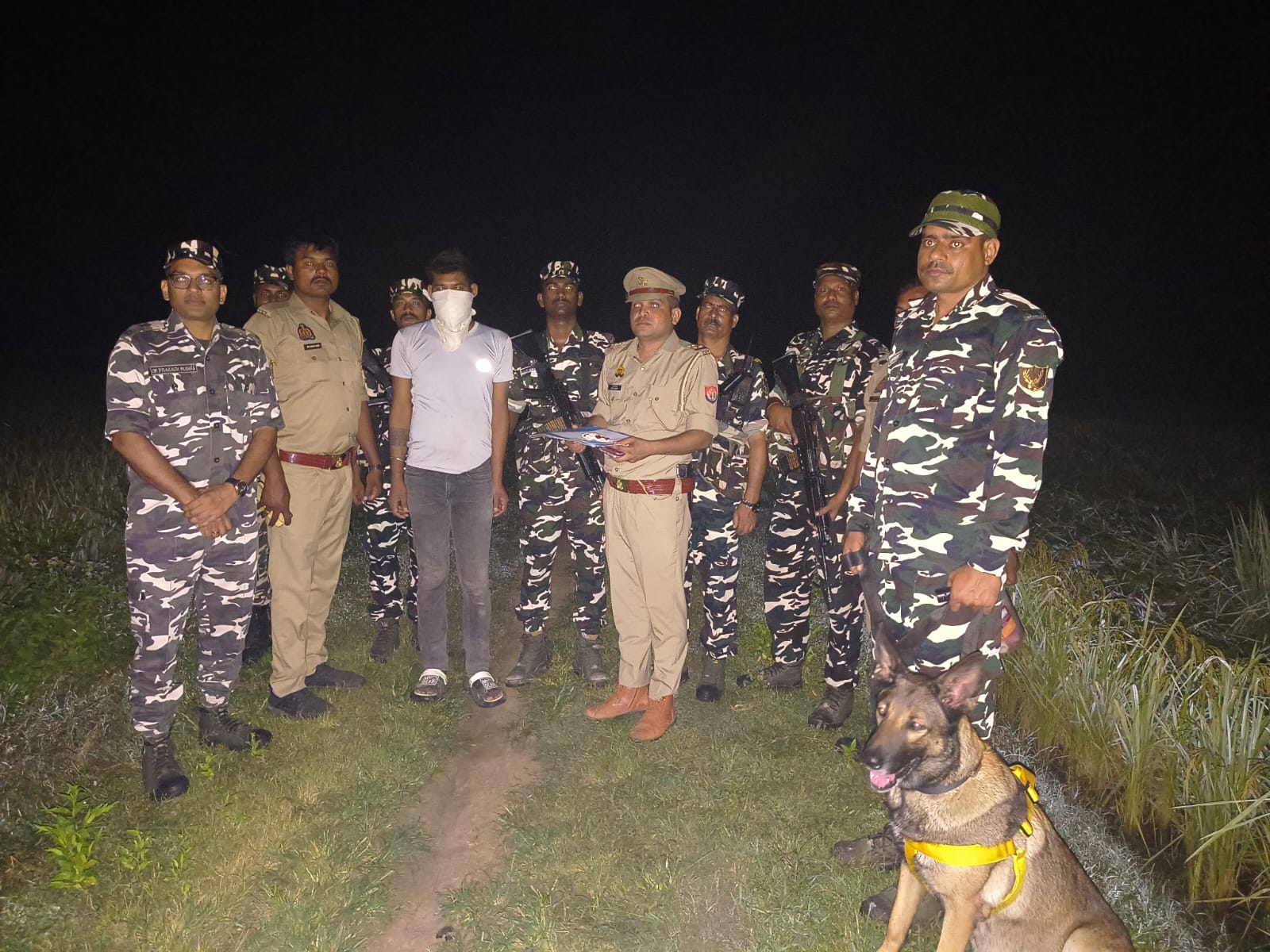 मादक पदार्थ तस्करी के विरुद्ध 59वीं वाहिनी सशस्त्र सीमा बल एवं उत्तर प्रदेश पुलिस की संयुक्त कार्रवाई, 25.9 ग्राम संदिग्ध स्मैक बरामद