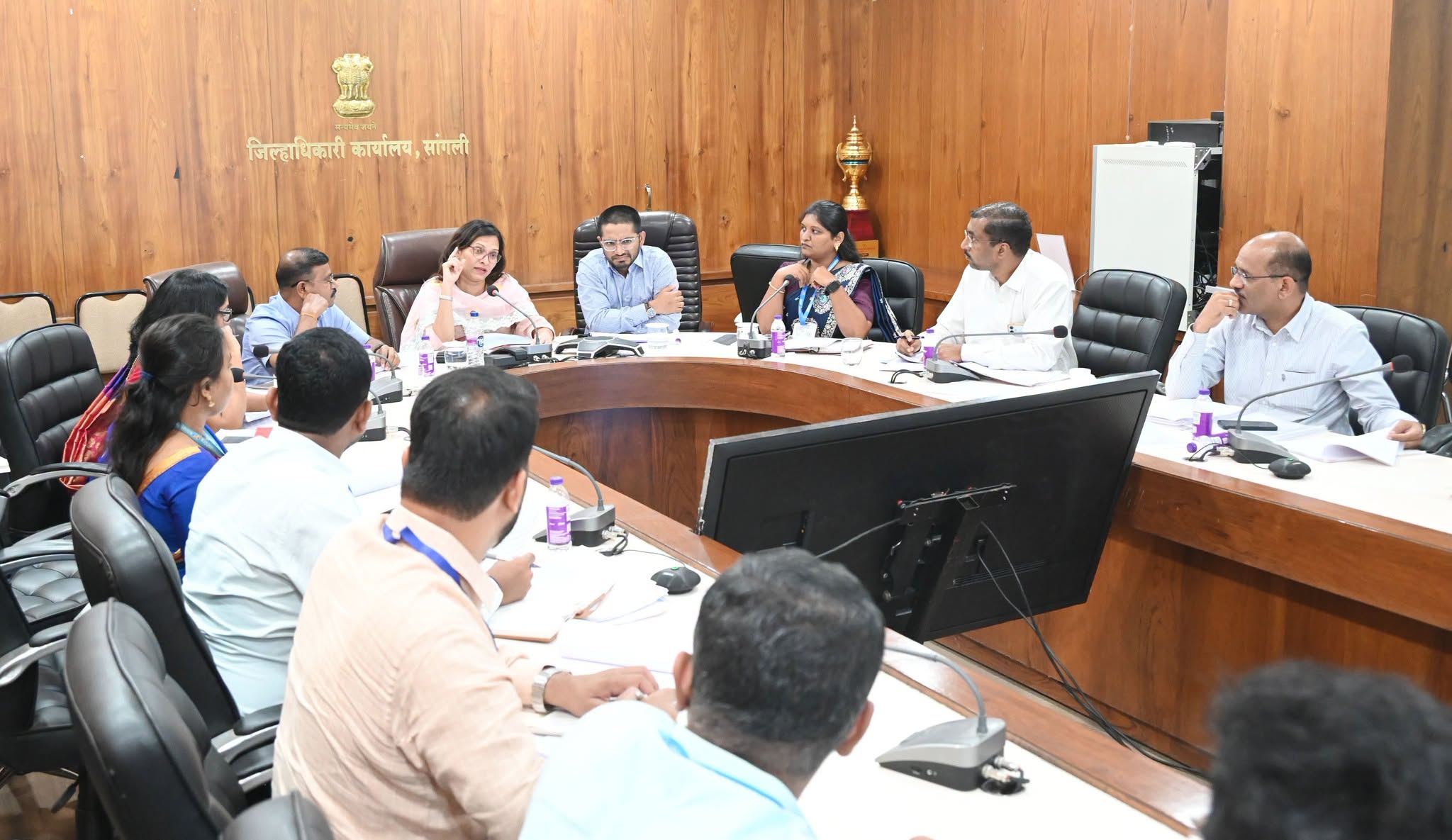 राजस्व विभाग की प्रणालियों को आम आदमी के जीवन को आसान बनाने के लिए प्रयास करने चाहिए - पूना विभाग कि आयुक्त शीतल तेली-उगले
