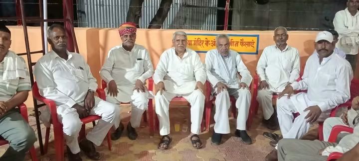 बहुजन समाज पाटीॅ के पूर्व विधायक प्रत्याशी श्री अतर लाल एडवोकेट ने स्थानीय विधायक व मंत्री आरती सिंह राव