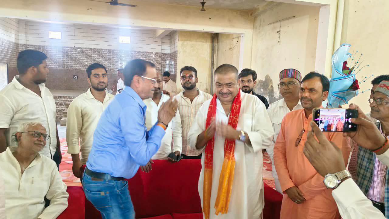 श्रीराम कथा का आमंत्रण लेकर पहुंचे एमएलसी गोपाल भैया, हुआ स्वागत